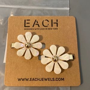 Each Jewels Flower Barrette Set of 2 - Mother of Pearl Inspired Petals